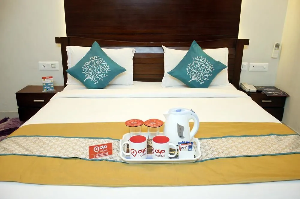 *** Hotel Oyo Rooms Mg Road Rakabganj Agra India